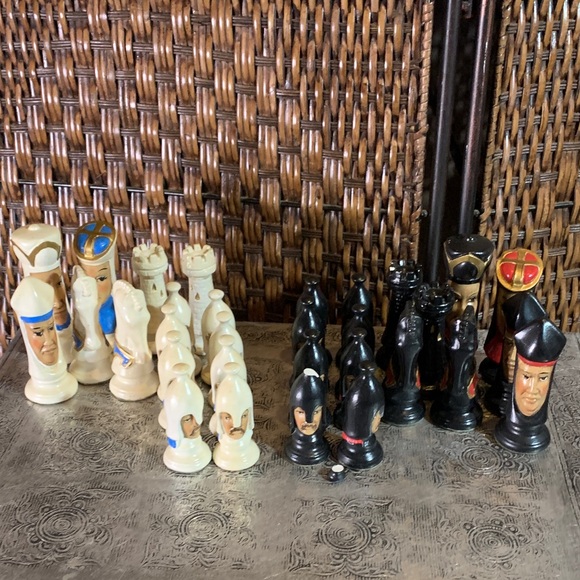 Vintage Duncan mold ceramic Chess Pieces Handpainted